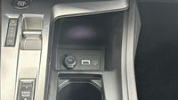 Peugeot 308 1.2 PureTech 130ch S&S Active Pack EAT8 — photo 16