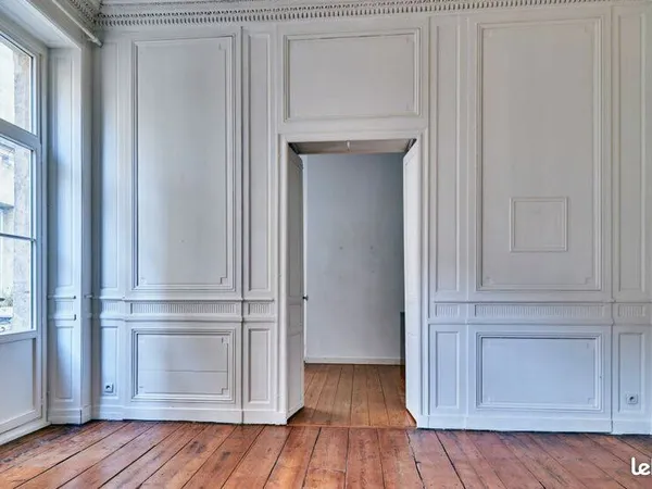 Bureaux 300 m²