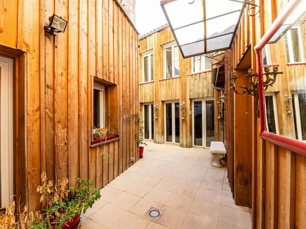 Appartement 5 pièces 142 m²
