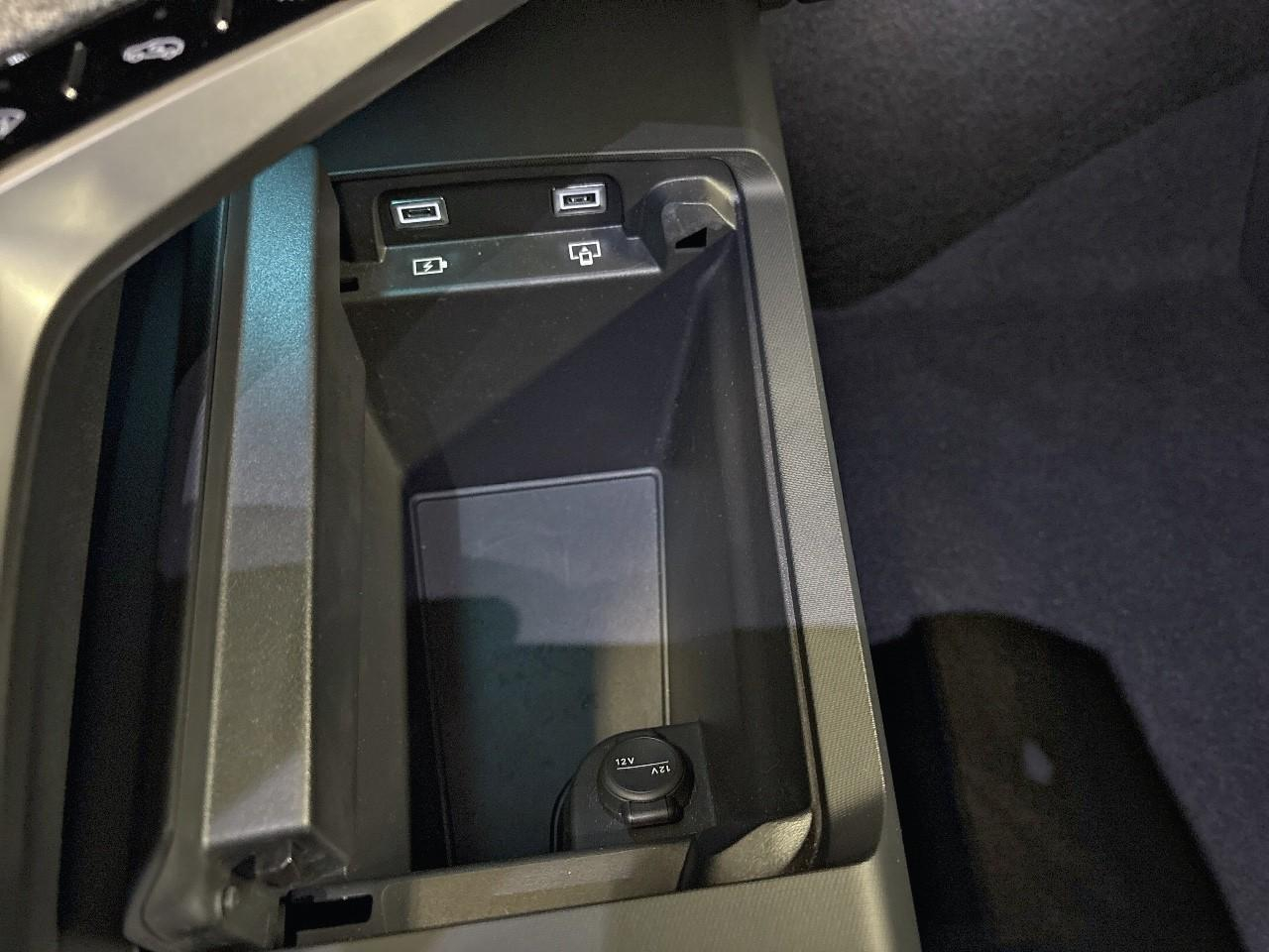 Peugeot 5008 hybrid 145 e-dcs6 gt — photo 24