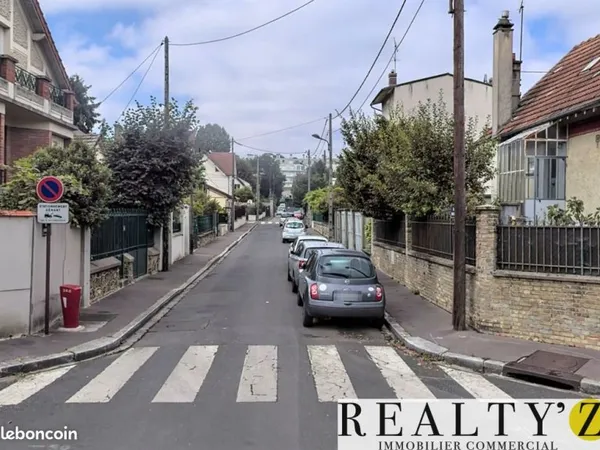 Local commercial 130 m²