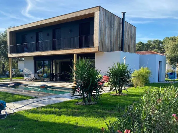 Villa 8 pièces 170 m²