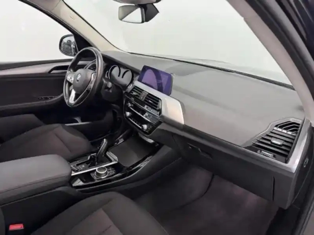 Bmw X3 sdrive18da 150ch  business design — photo 4