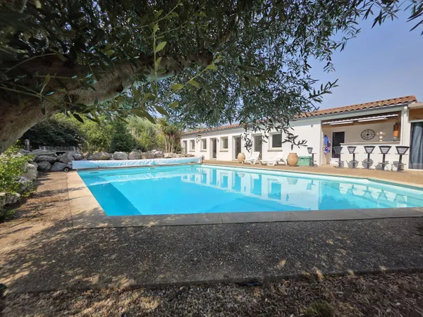 Villa 9 pièces 286 m²