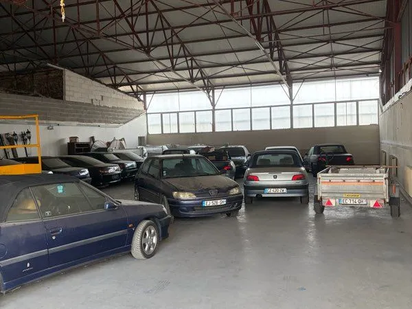 Local commercial/stockage 300 m²