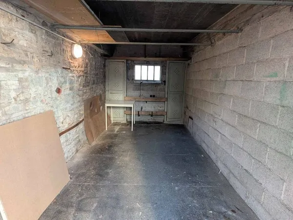 Parking 12 m²