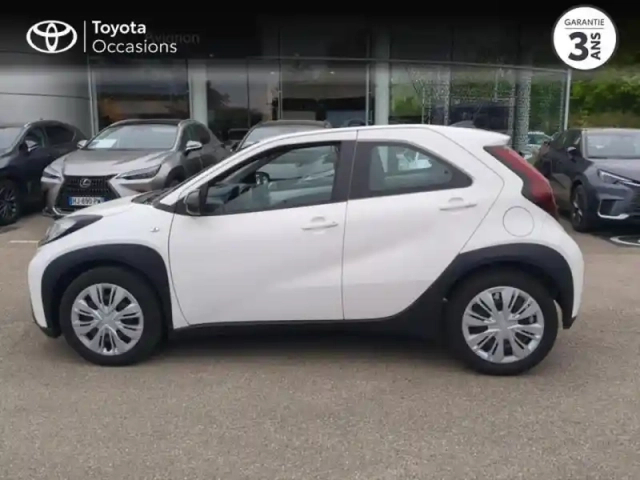 Toyota Aygo x 1.0 vvt-i 72ch dynamic — photo 3