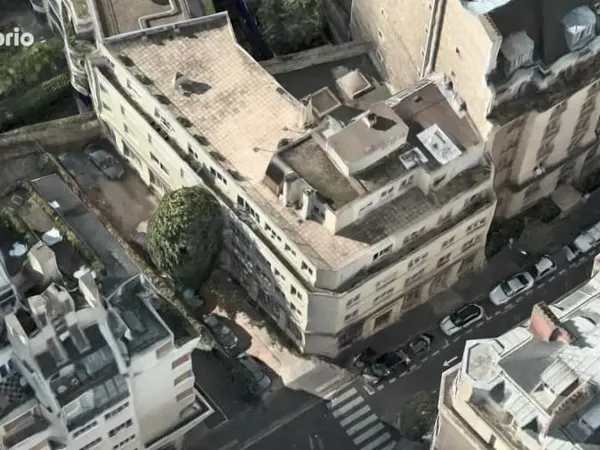 Commerce 776 m²
