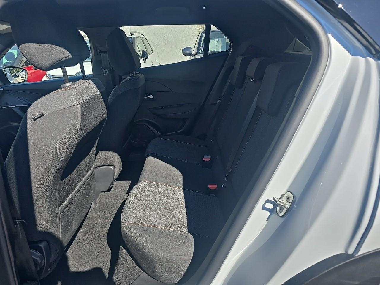 Peugeot 2008 100 s&s bvm6 business — photo 10