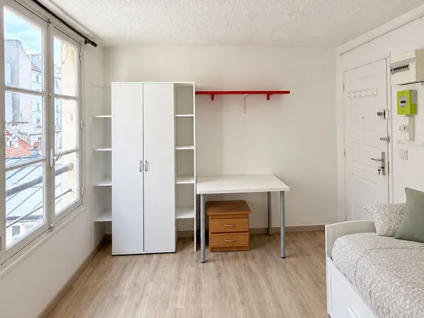 Loue Studio meublé 15m2 - Paris 10e
