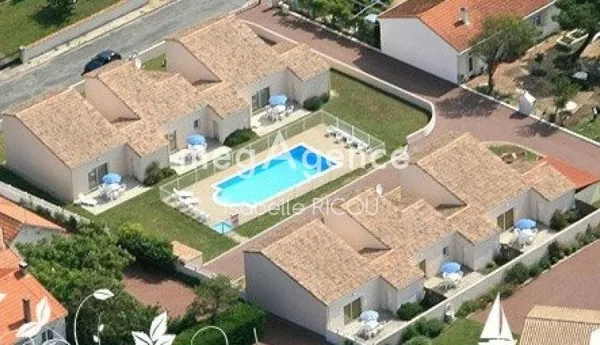 Maison 379 m²