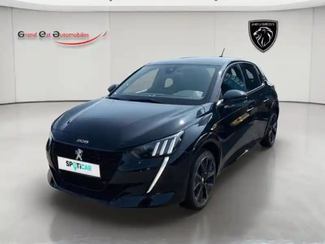 Peugeot 208 e- 136ch gt (2023) — photo 1