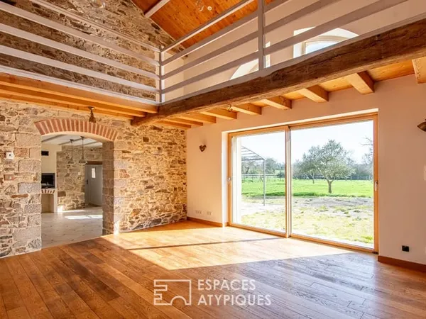 Chaleureuse maison en pierre au coeur de la campagne vendéenne