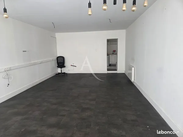 Bureaux 74 m² PARIS