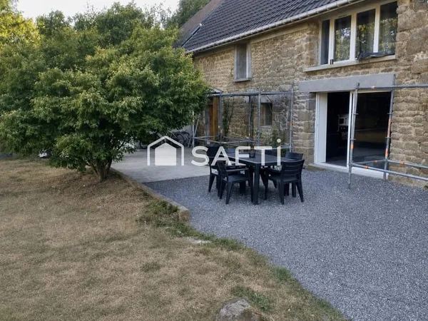 Maison en pierre, beaux volumes et maison d'amis