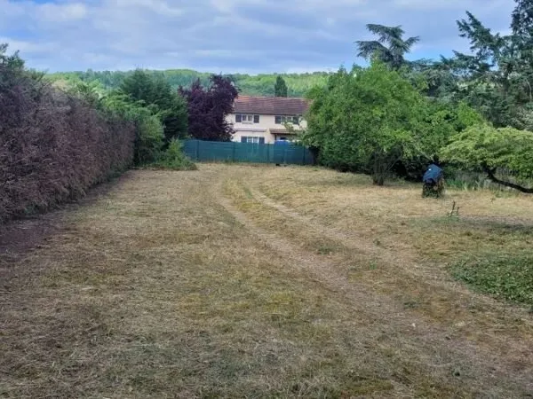 Terrain 972 m²