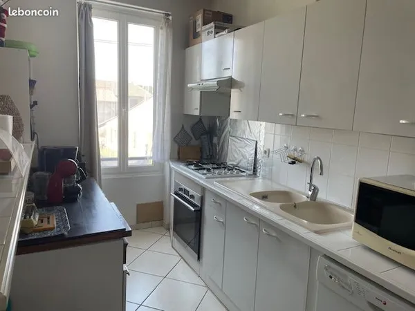 Appartement T3/T4 excellent état de 80m2 avec garage Proche Gare et Commerces Marmande