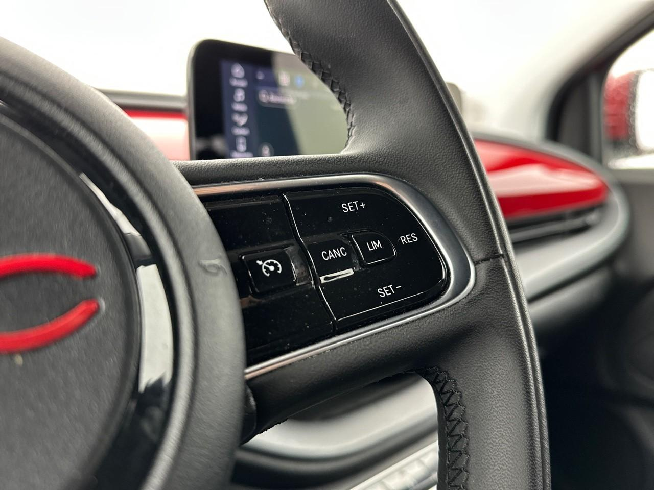 Fiat 500 c e 95 ch (red) — photo 19