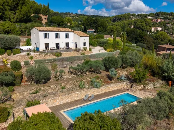 Ollioules - Villa T6 vue mer avec piscine