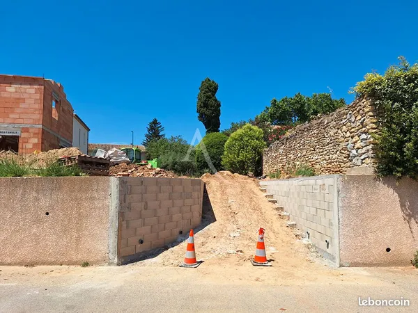 Terrain 378 m² BEZOUCE