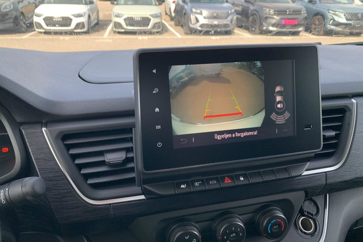Renault TRAFIC FOURGON — photo 19