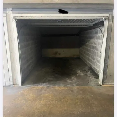 Parking 14 m²