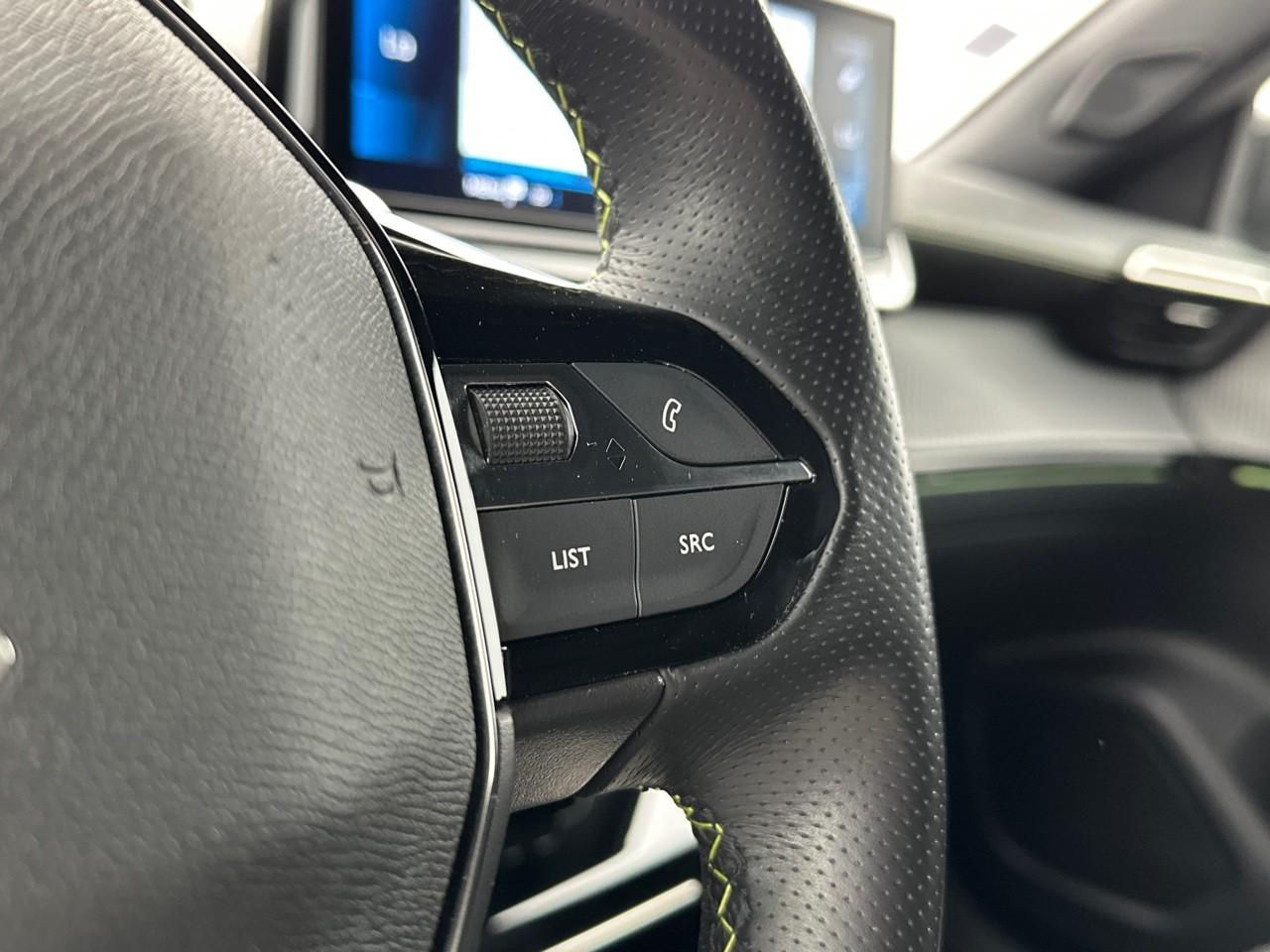 Peugeot 2008 puretech 130 s&s eat8 gt — photo 19