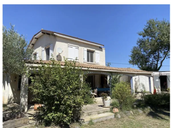 Maison à Agde de 123 m2 sur terrain de 17871m2