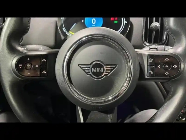 Mini Countryman cooper se 125ch + 95ch  essential all4 bva6 — photo 11