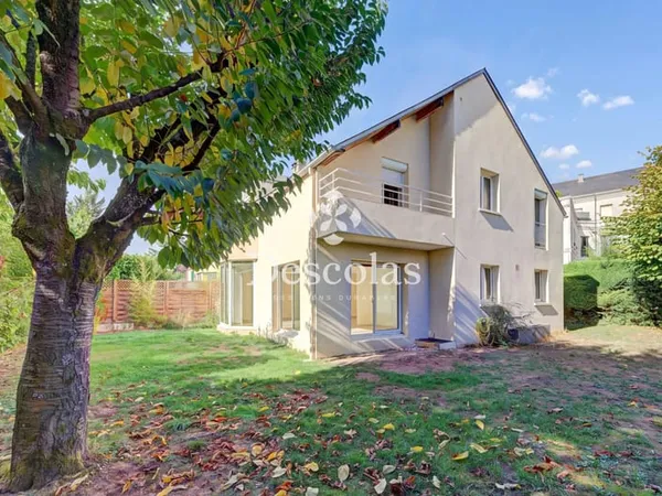 SAINT-GERMAIN-EN-LAYE Plateau - Maison familiale 181 m2 plei