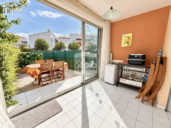 Réf : 2351 - Vente 3 Pièces rez-de-jardin avec parking, secteur Richelieu !