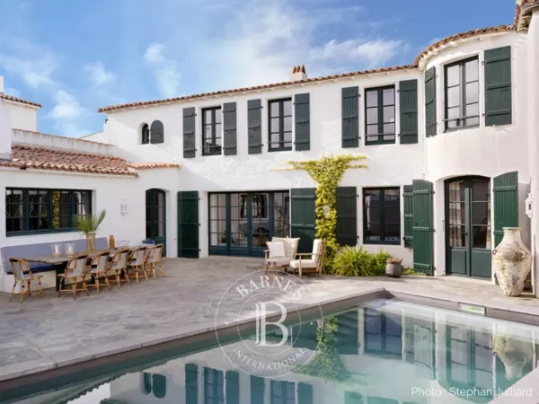EXCLUSIVITÉ - LA COUARDE-SUR-MER - Maison à vendre dans le coeur