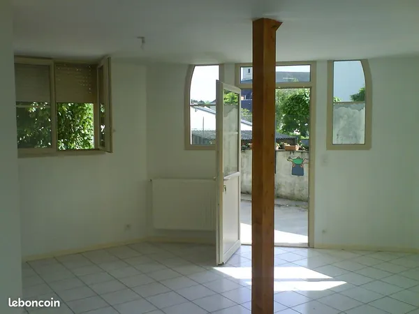 Ste Gemmes sur Loire, appartement T3 + parking
