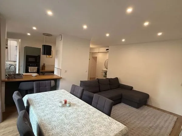 T4 meublé - 80 m² - Cinq avevnues