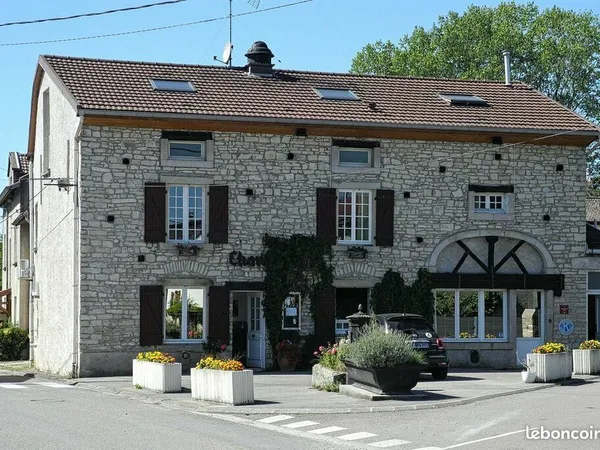 Bâtiment 277 m²