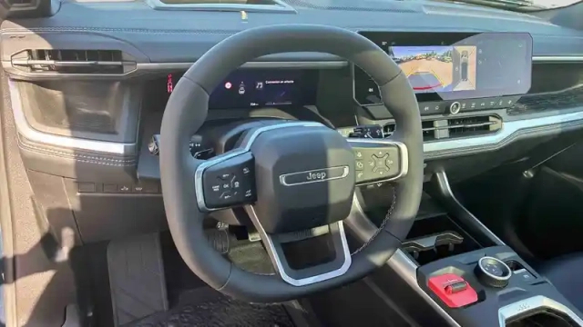 Jeep Compass 157 kw 4x2 — photo 13