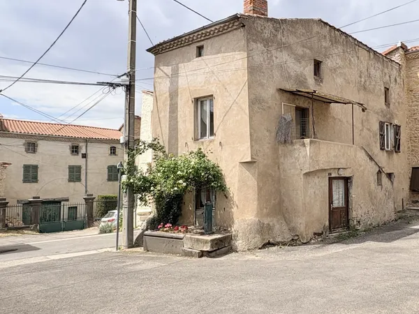 Maison de 81 m² à rénover avec grange de 60 m² et jardin de