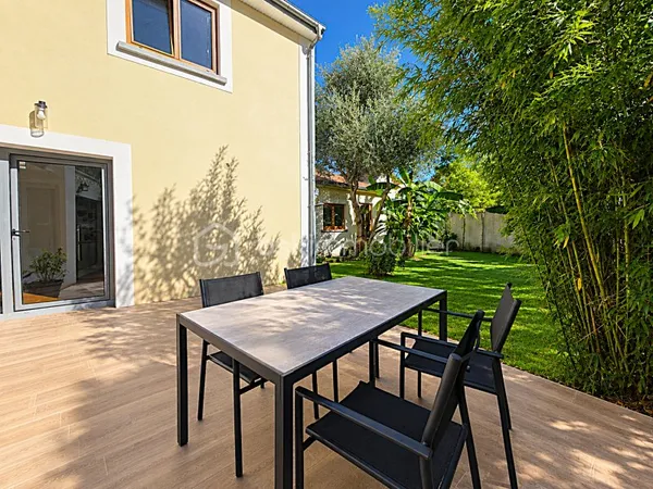 Maison 8 pièces 170 m²