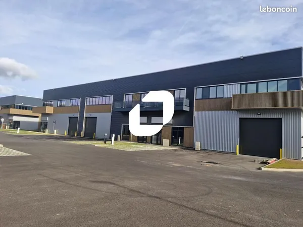Local d'activité 396 m²