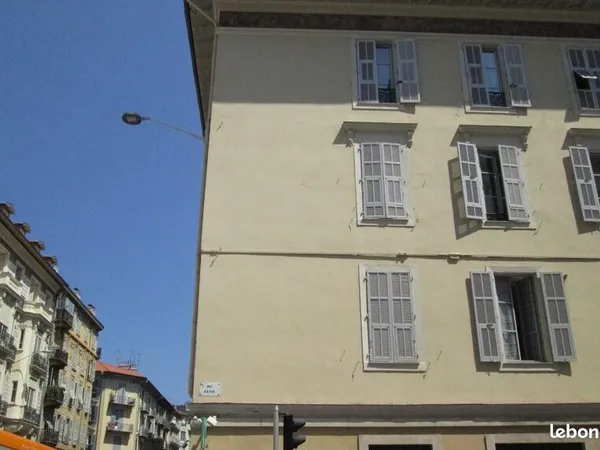 Appartement 6 pièces 180 m²