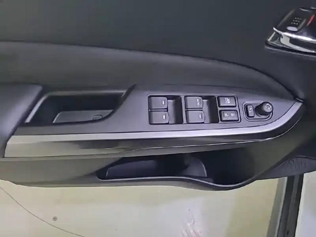 Suzuki Vitara 1.0 boosterjet — photo 46