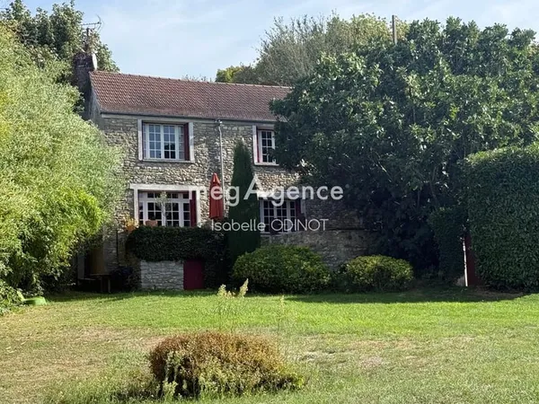 Maison en Pierre pleine de Charme à Fontenay Saint Père.