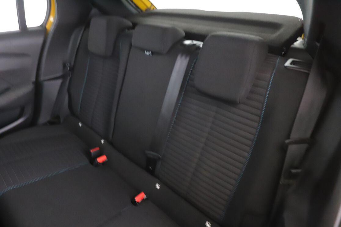 Peugeot 208 1.2 PureTech Style EAT8 — photo 13