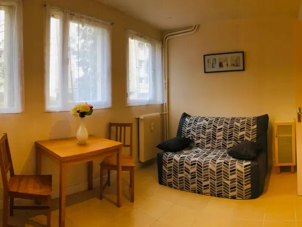 Studio meublé 17 m² rue des Pierrelais Chatillon