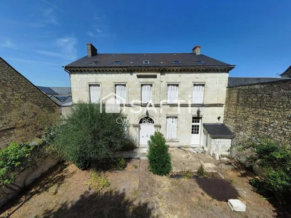 Maison 8 pièces 270 m²