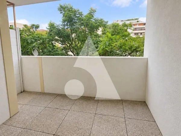 MONTPELLIER EUROMÉDECINE STUDIO AVEC TERRASSE ET PARKING