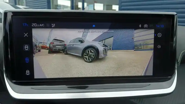 Peugeot 208 hybrid 110 e-dcs6 — photo 23