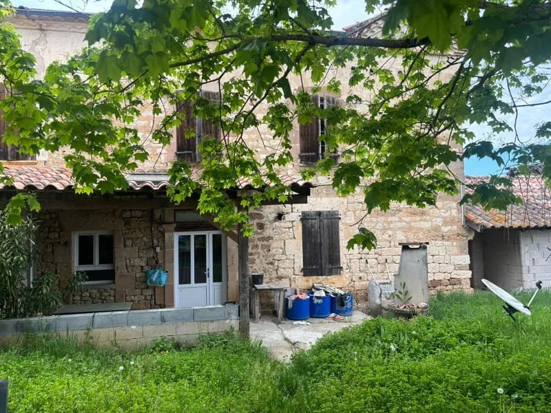 Photo 1