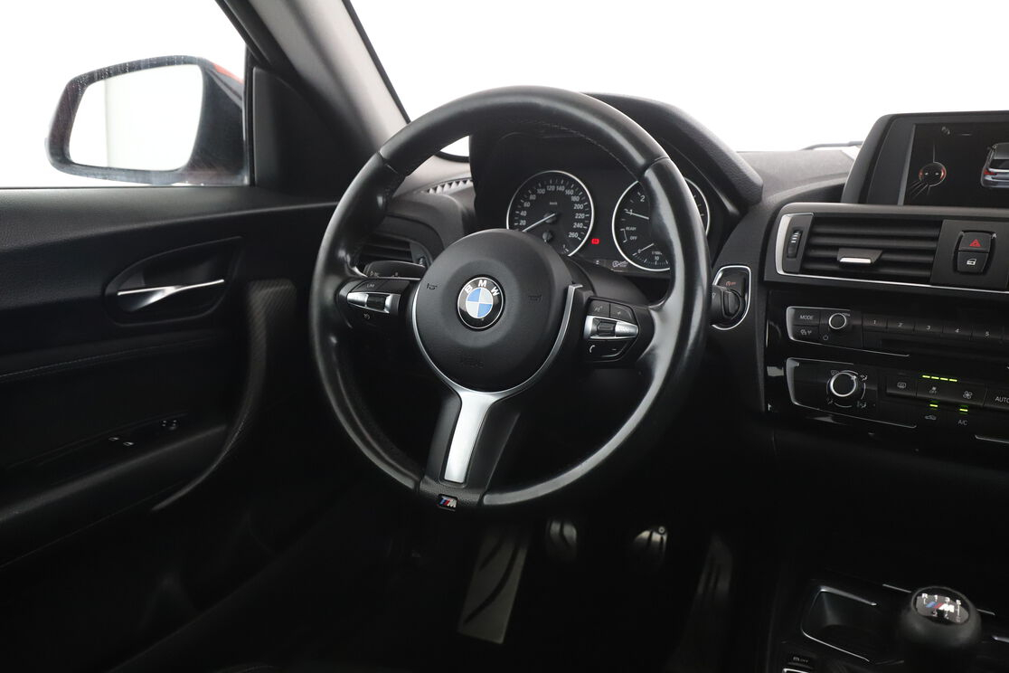 BMW Série 1 118i Lounge — photo 12