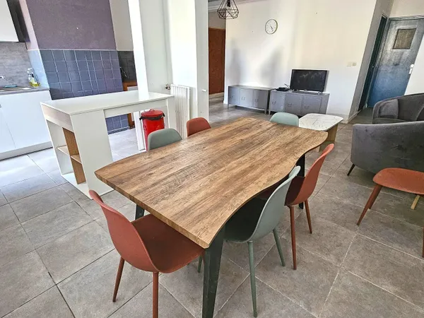 LOCATION OU COLOCATION 5 PIECES NICE CARRAS